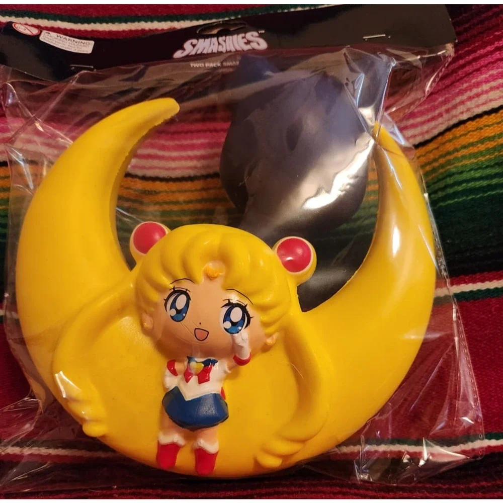 Sailor Moon goodie box, Lunch Box, thermos, 2 tumblers, pens, 2 squish, bandana